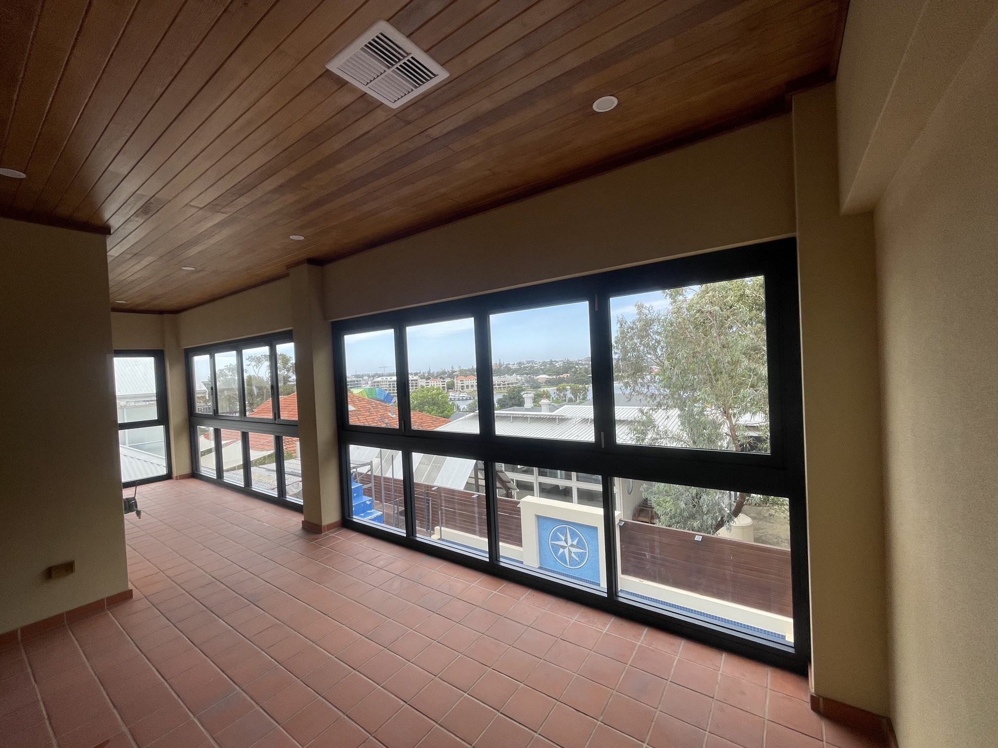 PITT EAST FREMANTLE BI FOLD WINDOWS 2