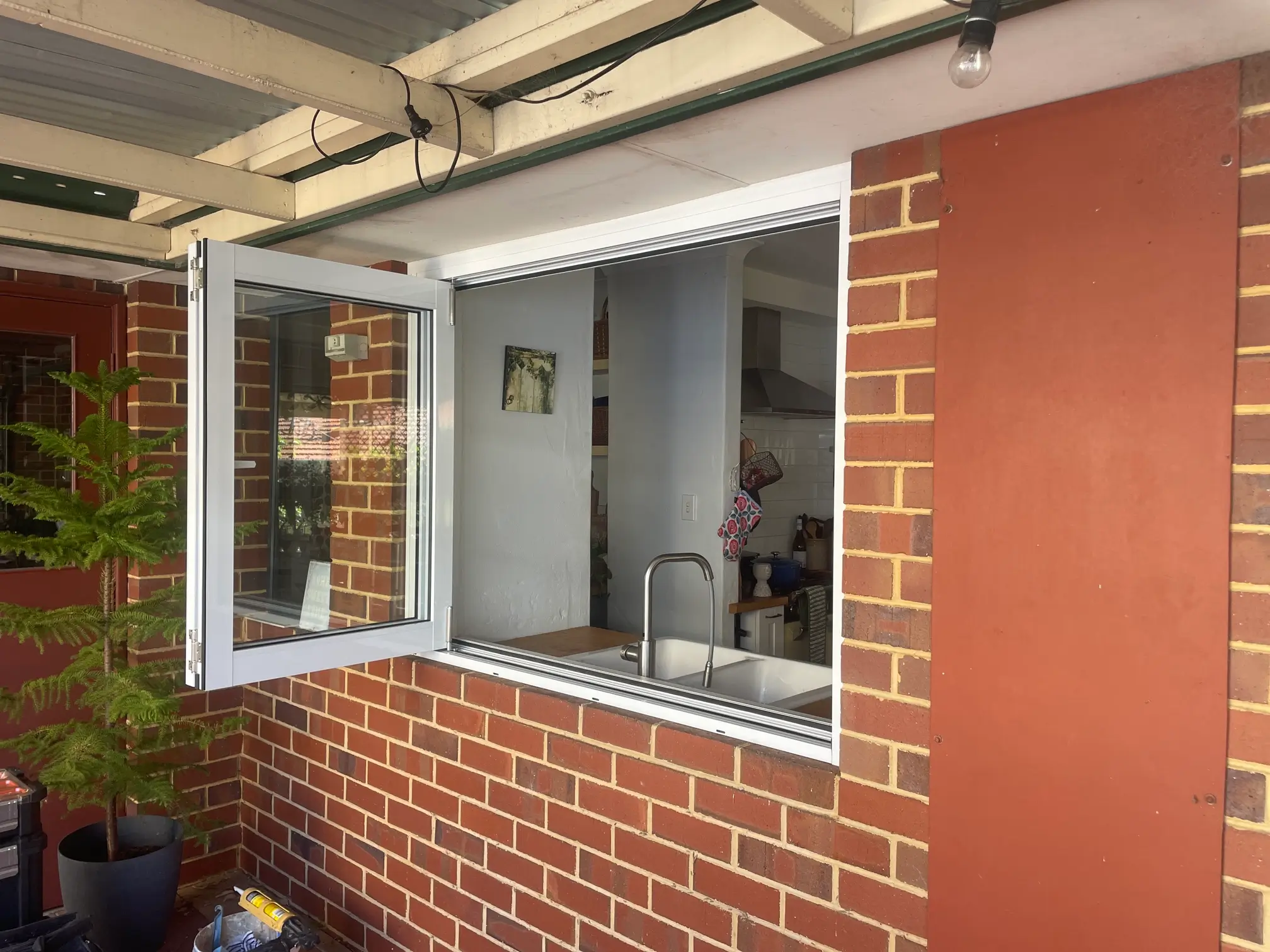 TOBIN PALMYRA 2 PANEL BI FOLD WINDOW AFTER 2.