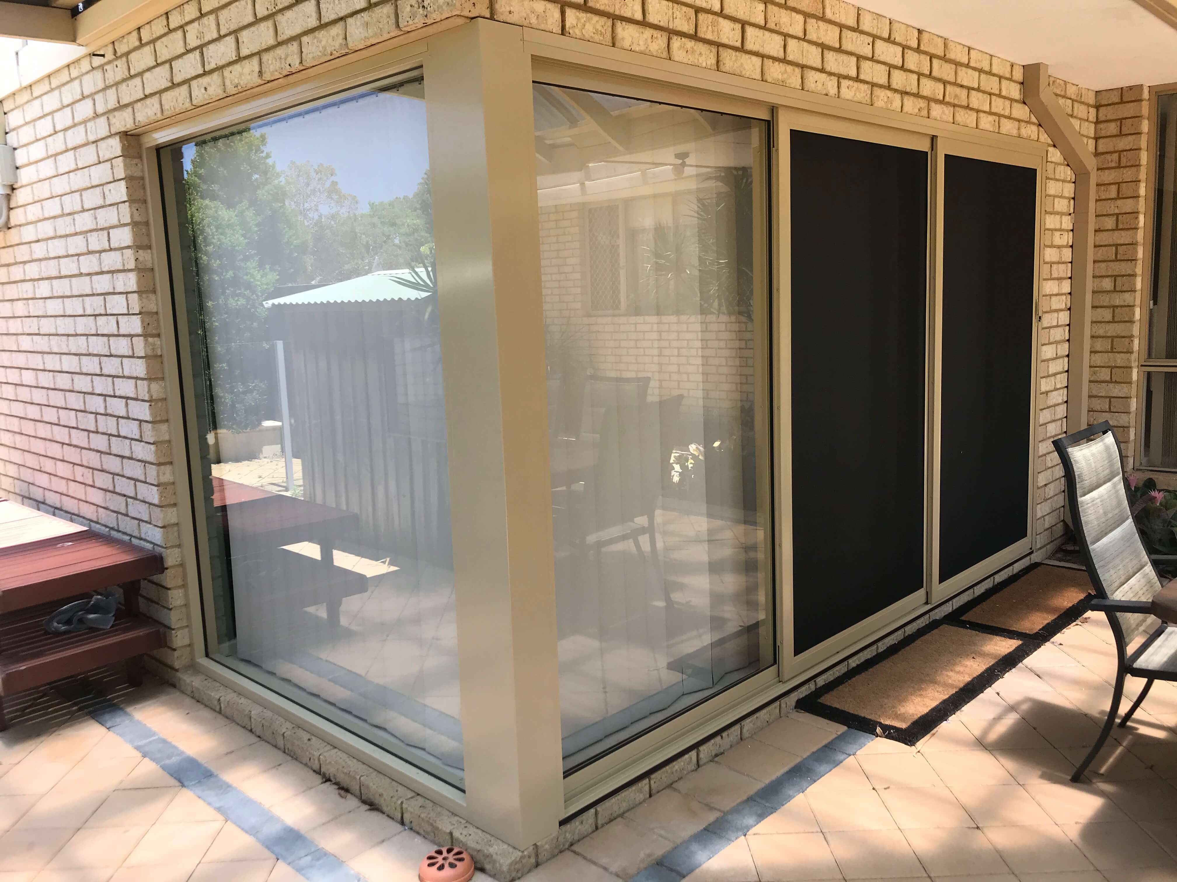 3 Panel Sliding Stacking Door W SS Mesh Screens 1